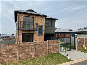 3 Bed House in Roodepoort Central