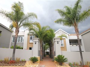 2 Bed Townhouse in Eagle Canyon Golf Estate