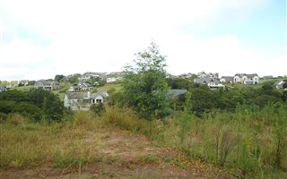 1000 m² Land available in Cotswold Downs Estate