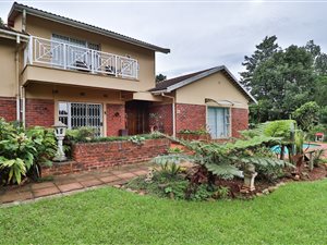 6 Bed House in Forest Hills