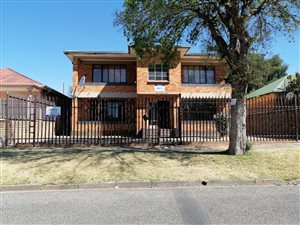4 Bed Apartment in Kenilworth