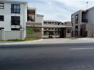 2 Bed Flat in Grassy Park