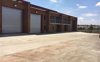 327 m² Industrial space in Olifantsfontein