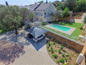 10 Bed House in Boskruin