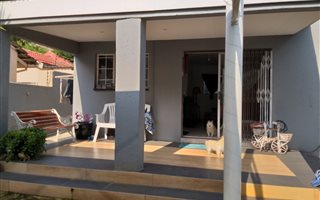 2 Bedroom Garden Cottage in Savoy Estate