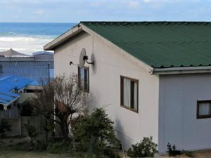 4 Bed House in Jongensfontein