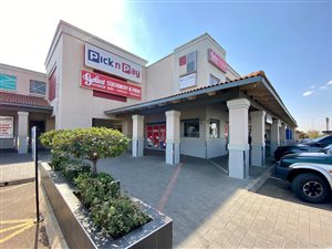 121 m² Commercial space in Die Wilgers