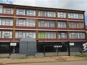 1 Bed Townhouse in Glen Marais