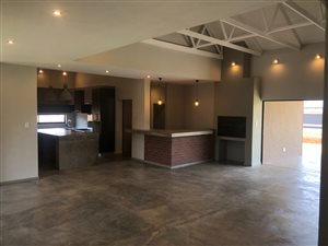 4 Bedroom House in Copperleaf Golf and Country Estate