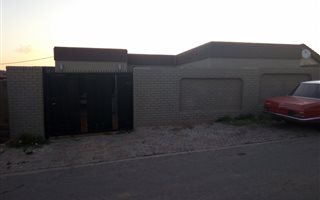 3 Bedroom House in Kaalfontein