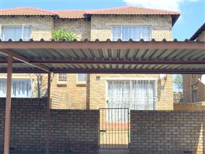 2 Bed Townhouse in Heuwelsig Estate