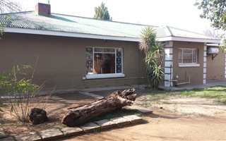 3 Bedroom House in Bayswater