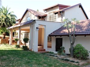 5 Bed House in Rietvalleipark