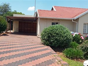 3 Bed House in Alan Manor