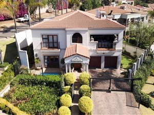 5 Bed House in Waterkloof