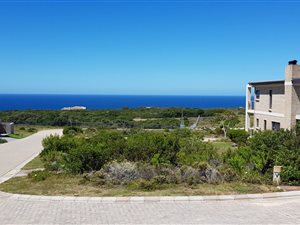 359 m² Land available in Moquini Coastal Estate