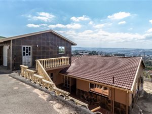 5 Bed House in Southridge