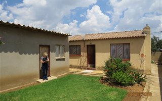 2 Bedroom House in Lakeside