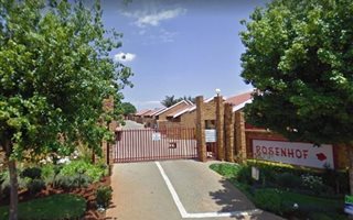 2 Bedroom Apartment in Rooihuiskraal
