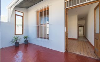 2 Bedroom House in Sea Point