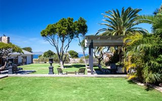 10 Bedroom House in Hermanus Eastcliff