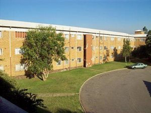 2 Bed Apartment in Vanderbijlpark CW