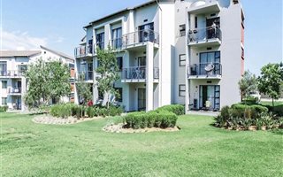 2 Bedroom Apartment in Jackal Creek Golf Estate