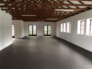 329 m² Commercial space in Parkmore