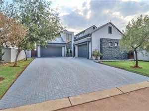 5 Bed House in Midstream Ridge Estate