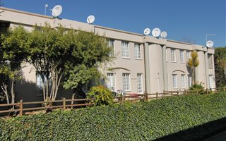 1 Bedroom Simplex in Bedfordview