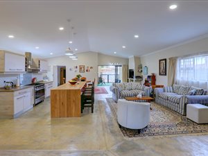 5 Bed House in Heather Park