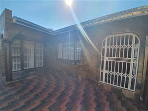 4 Bed House in Daveyton