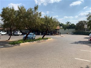 100 m² Commercial space in Ninapark