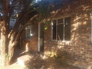 Bachelor apartment in Doornpoort and surrounds