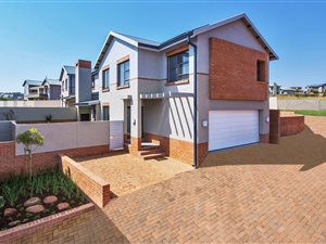 3 Bed Duplex in The Hills