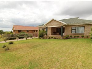 4 Bed House in Menkenkop