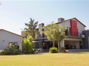 5 Bed House in The Ridge Estate