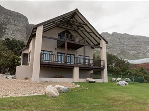 3 Bed House in Bettys Bay