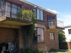 4 Bed House in Hunters Estate