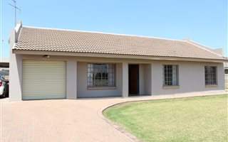 3 Bedroom House in Riversdale