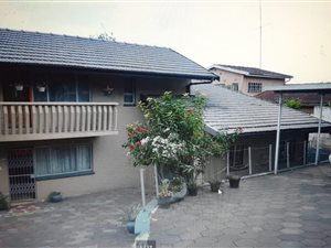 4 Bed House in Lotusville