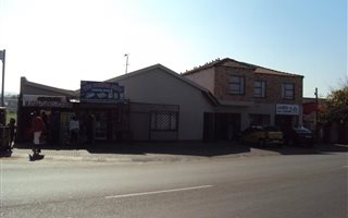 650 m² Commercial space in Lenasia South