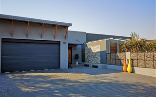 3 Bedroom House in Sable Hills Waterfront Estate