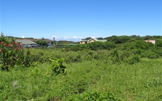 902 m² Land available in Sunrise on Sea