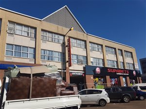 132 m² Commercial space in Kempton Park Central