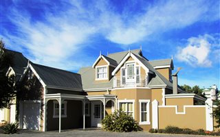 3 Bedroom House in Greenways Golf Estate