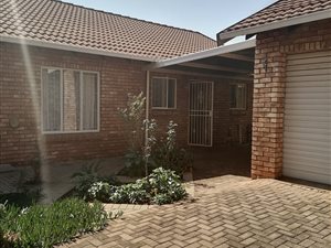 3 Bed Apartment in Theresa Park