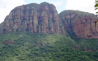 2500 m² Land available in Kampersrus AH