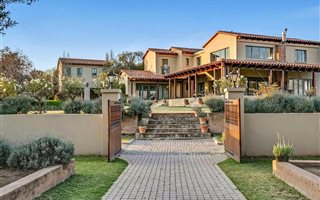 4 Bedroom House in Saddlebrook Estate