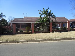 3 Bed House in Observation Hill